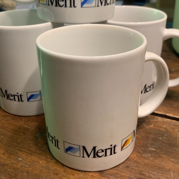 SET OF 4 70’s MERIT CIGARETTE BRAND COFFEE MUGS ADVERTISING TOBACCIANA - Picture 3 of 9